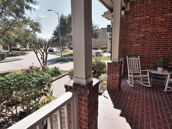 2nd image of 25322 Cinco Manor Ln