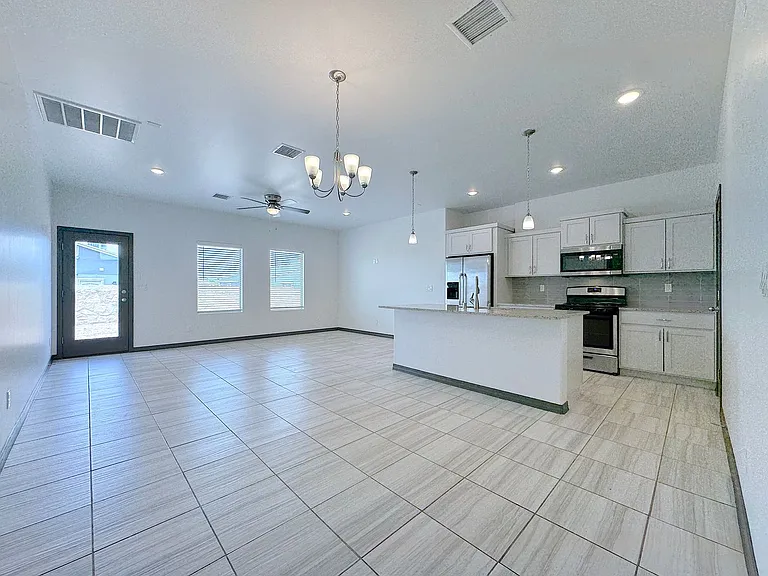 121 Alamito Creek Ave — Photo 6
