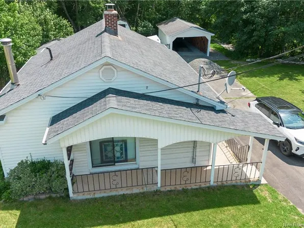 816 Pleasant Dr, Minto, NB E4B 2V1