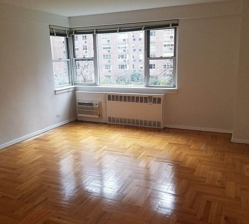 1st image of 30 W 60th St APT 3Y