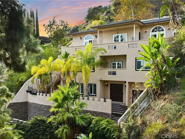 6075 Rodgerton Dr, Los Angeles, CA 90068
