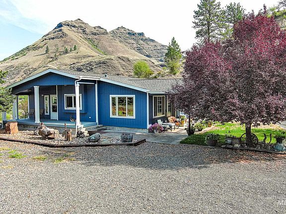 3rd image of 3223 Bill Goat Ln