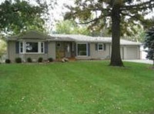 1521 Skylark Dr, Omaha, NE 68144