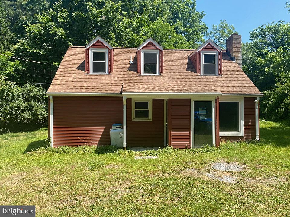 1st image of 18320 Hemlock Ln