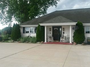 N2091 Greendale Rd, Hortonville, WI 54944
