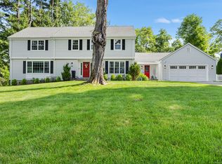 82 High Wood Rd, West Hartford, CT 06117