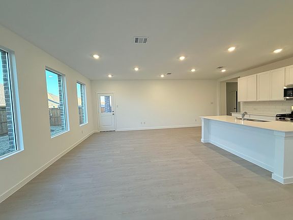 3rd image of 2509 Greenbelt Rd