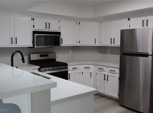 7950 W Flamingo Rd UNIT 2033, Spring Valley, NV 89147