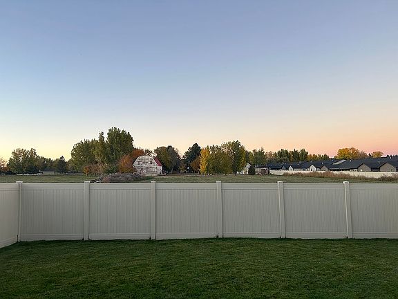 3rd image of 4225 Limber Pine Ln