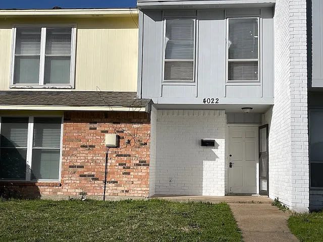 4022 Walnut Park Cir — Photo 1