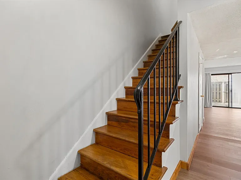 2530 E North St #3D — Photo 11