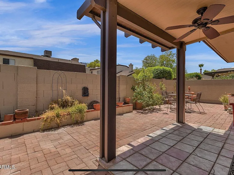 2511 E Shaw Butte Dr — Photo 22