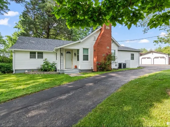 7096 Bahr Rd, Sherman, IL 62684
