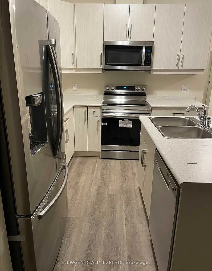5 bed, $2,500 — Photo 2