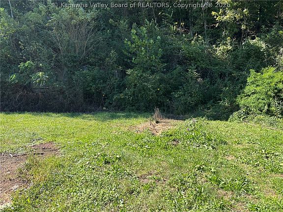 3rd image of 1295 Heizer Creek Rd
