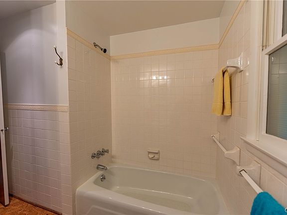 5th image of 5884 Fieldstone Dr