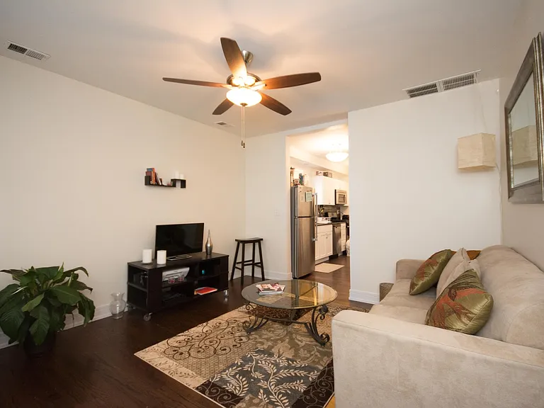 2253 N Janssen Ave — Photo 6