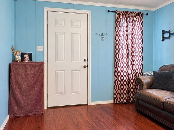 2nd image of 1108 NE Water Street