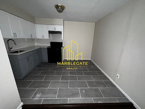 3rd image of 291 Wainwright St #200