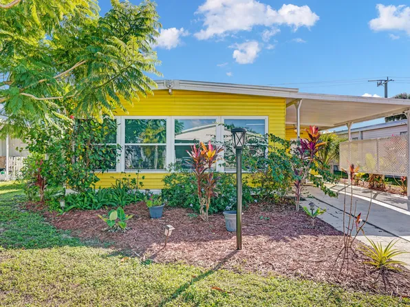 921 Laurel Circle, Barefoot Bay, FL 32976