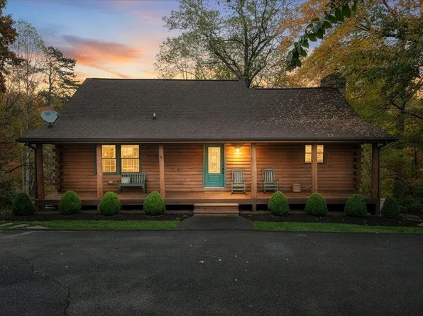 104 Red Oak Rd, Moneta, VA 24121