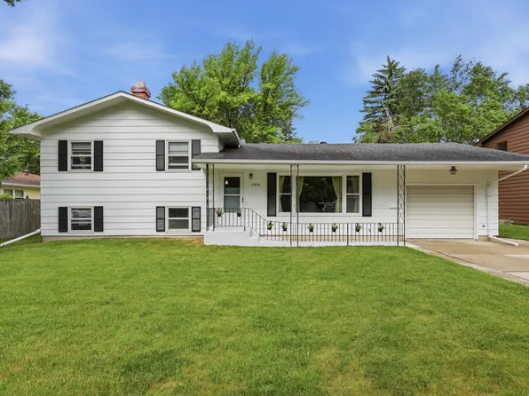 1915 11th St S, Moorhead, MN 56560