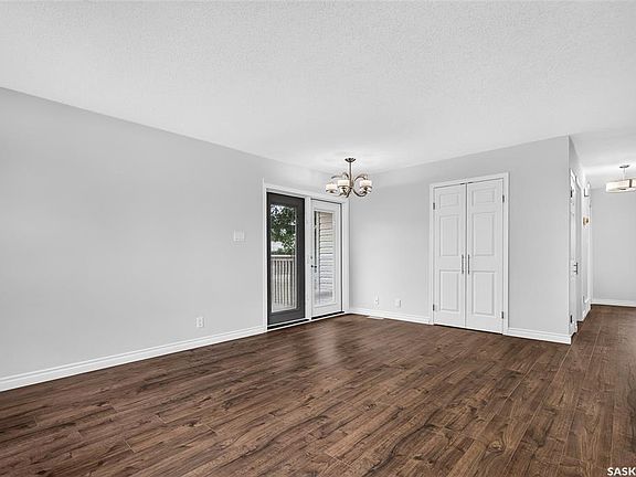 4th image of 1027 Vaughan STREET