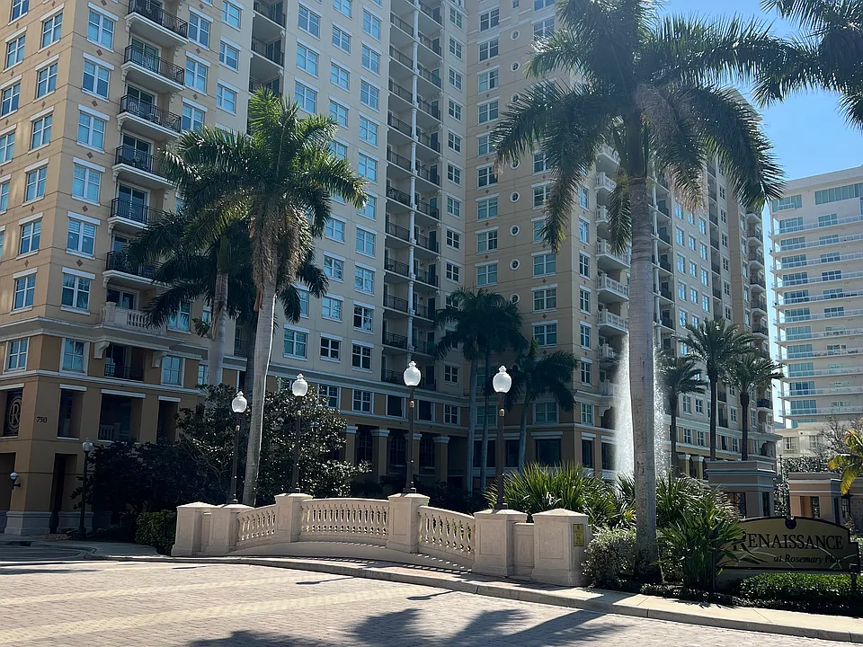 750 N Tamiami Trl #504
