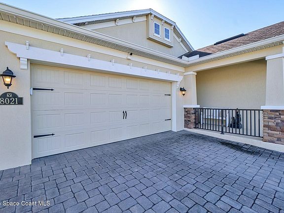 3rd image of 8021 Strom Park Dr
