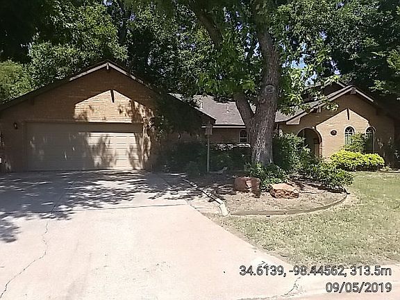 2nd image of 718 NW Heinzwood Cir