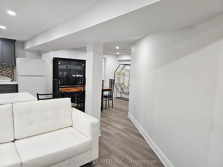 16 Vineyard Ct #B — Photo 26