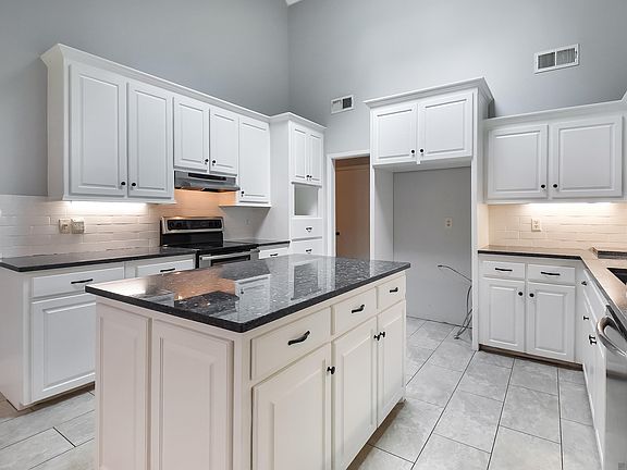5th image of 10560 Shadow Lake Dr