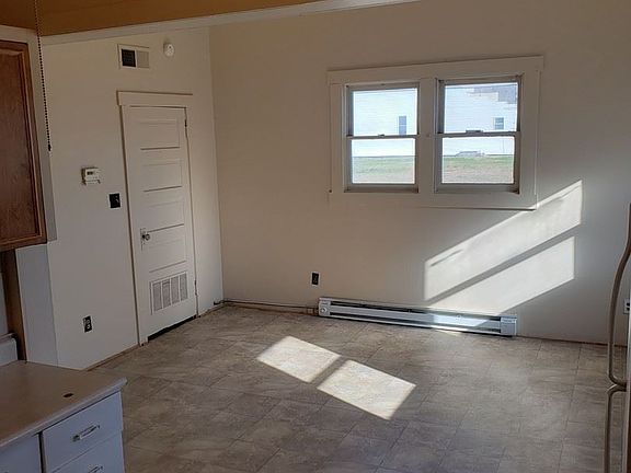 4th image of 222 W Franklin St #B