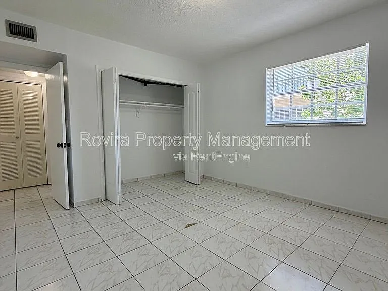 4340 NW 11th St #3 — Photo 6