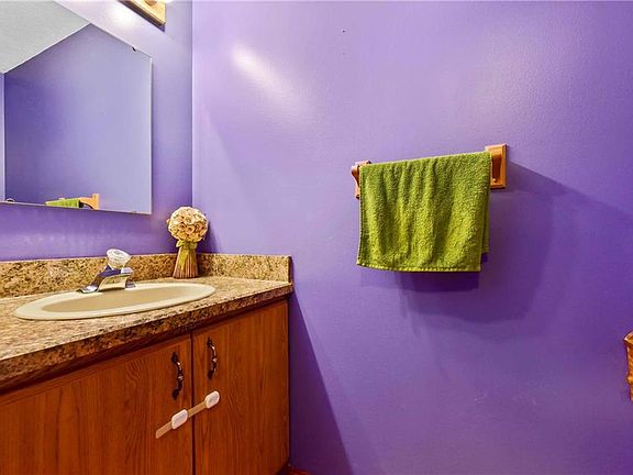 5th image of 9591 Hickory Hill Dr