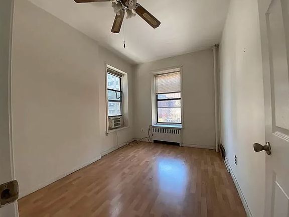3rd image of 259 W 55th St APT 4A