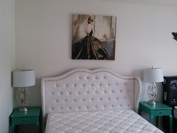 2nd image of 644 N Harvard Blvd APT 204