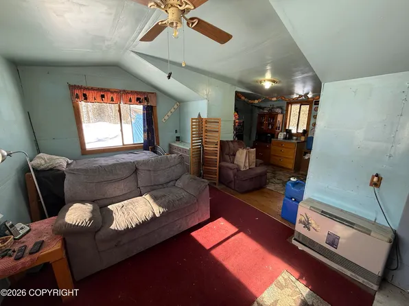 18541 E Wooded Pl, Talkeetna, AK 99676