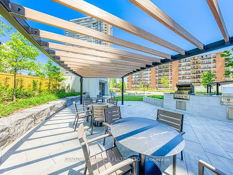 60 Central Park Dr #1802 — Photo 35