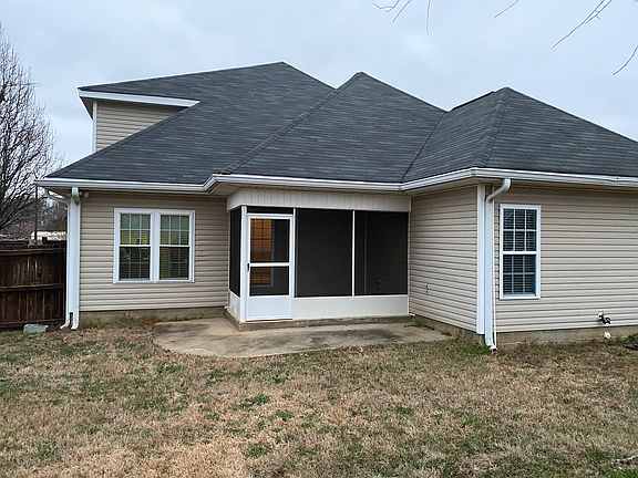 2nd image of 407 Beechwood Dr