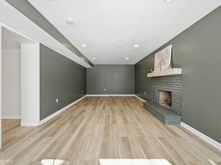 624 Orchard Hill Dr — Photo 9