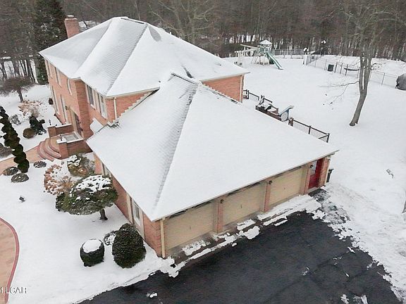 4th image of 911 Seybert St