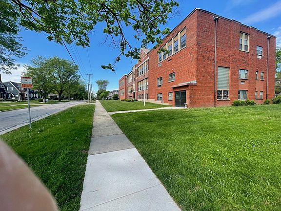 2nd image of 530 E Highland Ave APT C7
