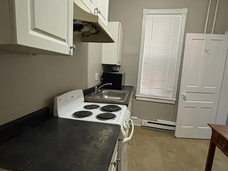 3258 Frankford Avenue — Photo 2