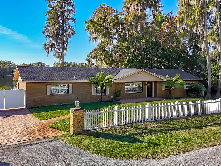 17208 Orangewood Dr — Photo 78