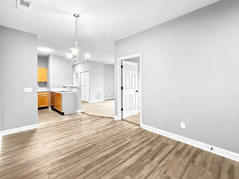 Cross Lake Apartments — Photo 146