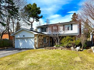 1924 Steepbank Cres, Mississauga, ON L4X 1T8