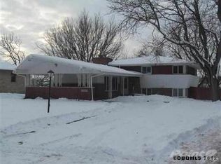 237 Southgate Dr, Dubuque, IA 52003