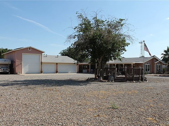 5th image of 1584 E South Drive
