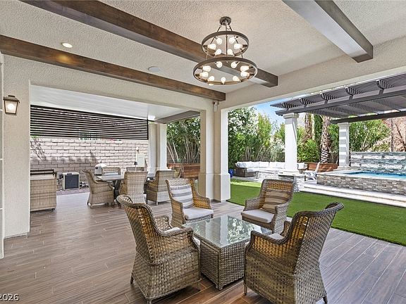 3rd image of 408 Venticello Dr